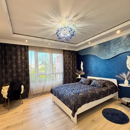 Agape La Maison De L *