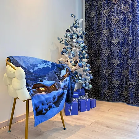 Agape La Maison De L *