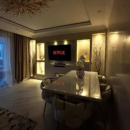 Agape La Maison De L *